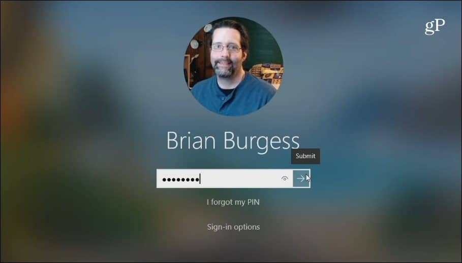 Windows 10 pieteikšanās ekrāna PIN
