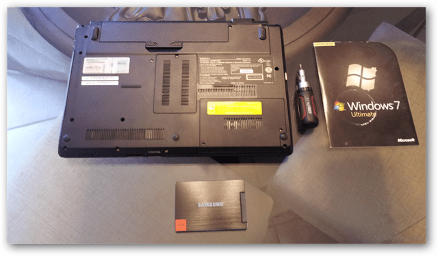 ordinateur portable, ssd, tournevis, disque windows