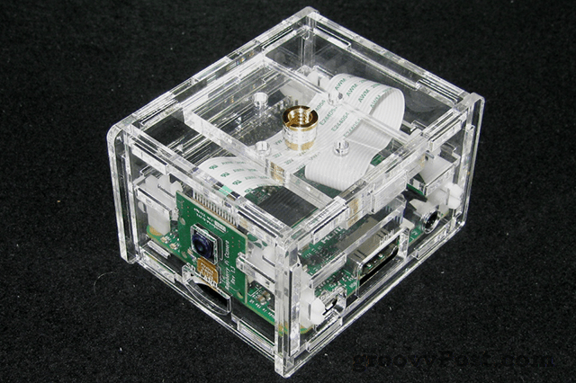 Raspberry Pi A + su fotoaparato moduliu