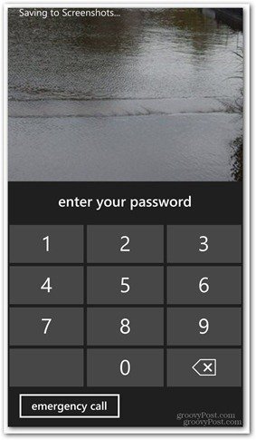 „Windows Phone 8“ tinkina užrakinimo ekraną naudodamas slaptažodį