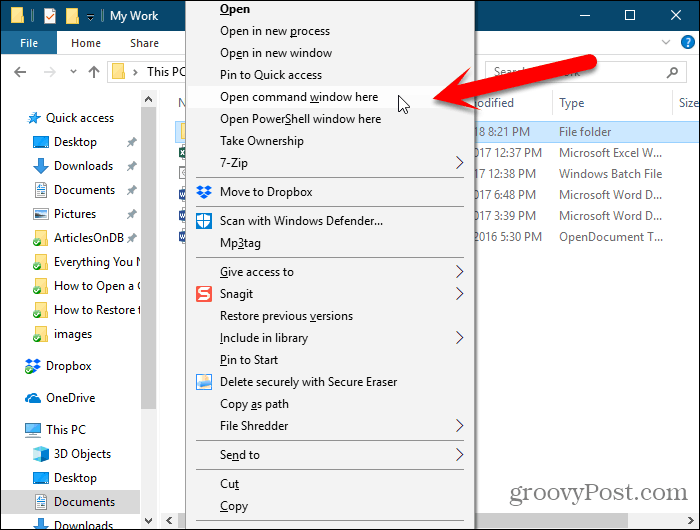 Abrir la ventana de comandos aquí, opción agregada al menú del botón derecho en el Explorador de archivos de Windows